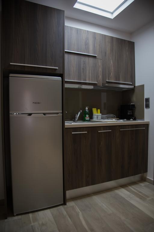 B. U. Luxury Apartments Аспровалта Екстериор снимка