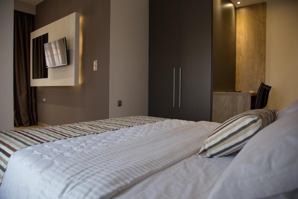 B. U. Luxury Apartments Аспровалта Екстериор снимка